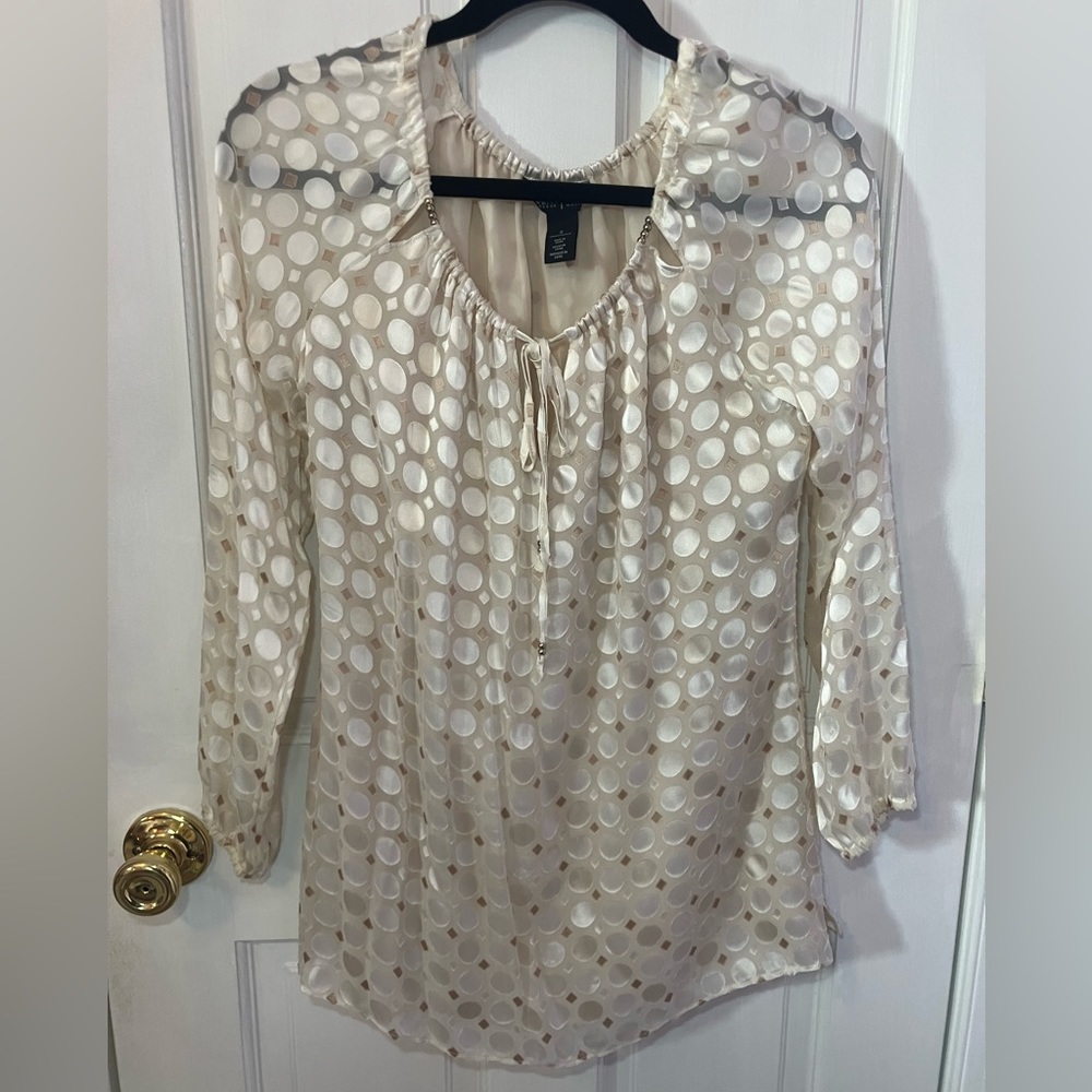 White House Black Market Small Cream-Colored Long Sleeve Blouse
